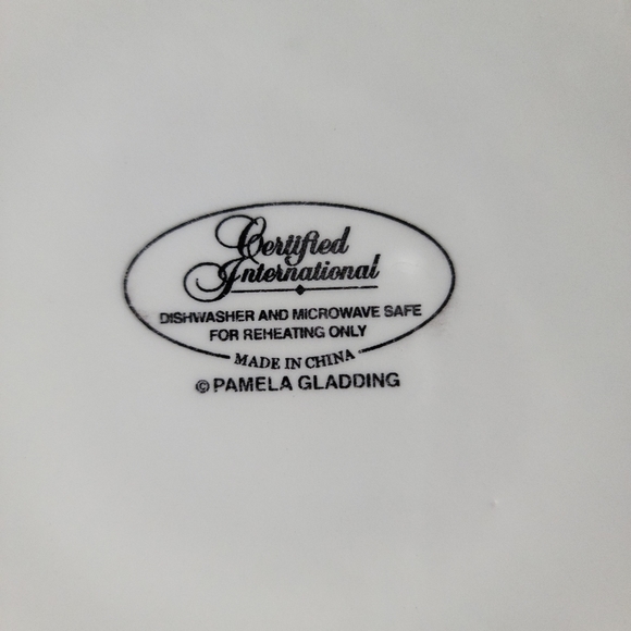 Pamela gladden Bowls set of 4 beautiful - Picture 2 of 2